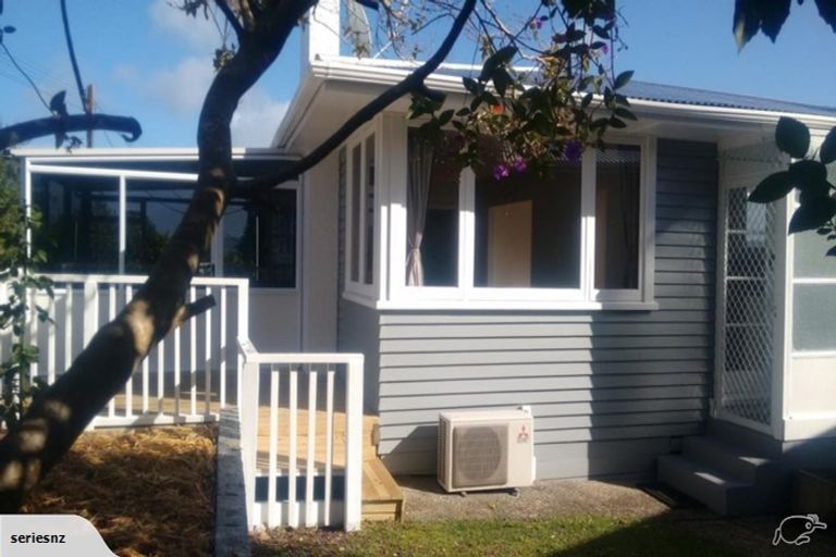 Photo of property in 1 Cartwright Road, Onerahi, Whangarei, 0110