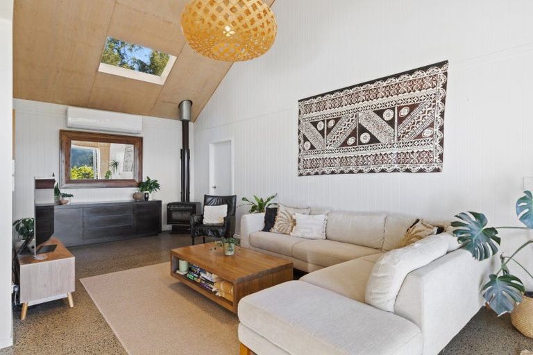 Photo of property in 243 Clevedon Kawakawa Road, Clevedon, Papakura, 2585