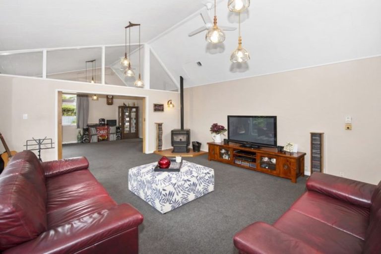 Photo of property in 34 Munro Street, Redwood, Christchurch, 8051