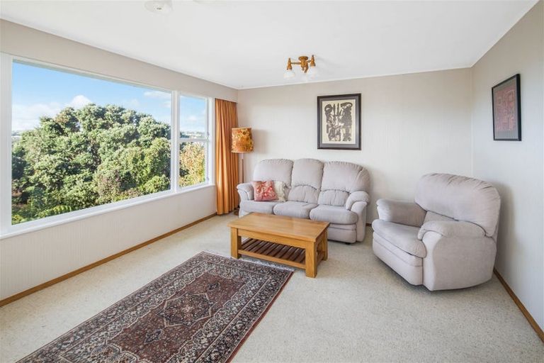 Photo of property in 28 Fairburn Grove, Johnsonville, Wellington, 6037