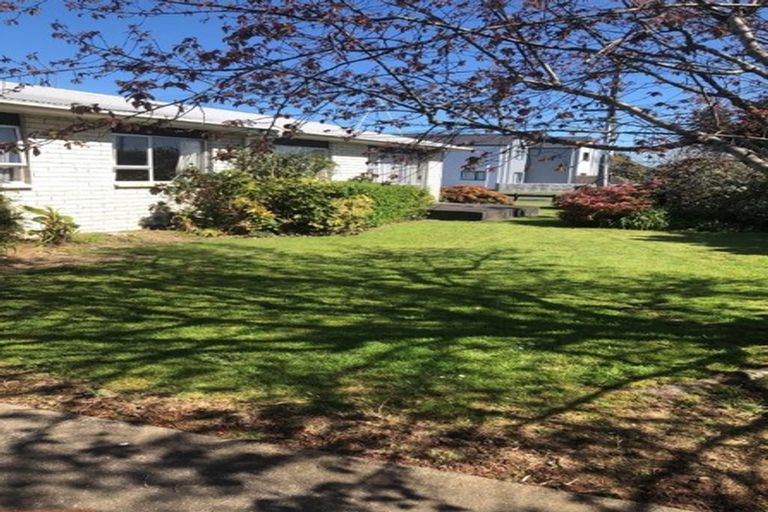 Photo of property in 142 Old Farm Road, Hamilton East, Hamilton, 3216