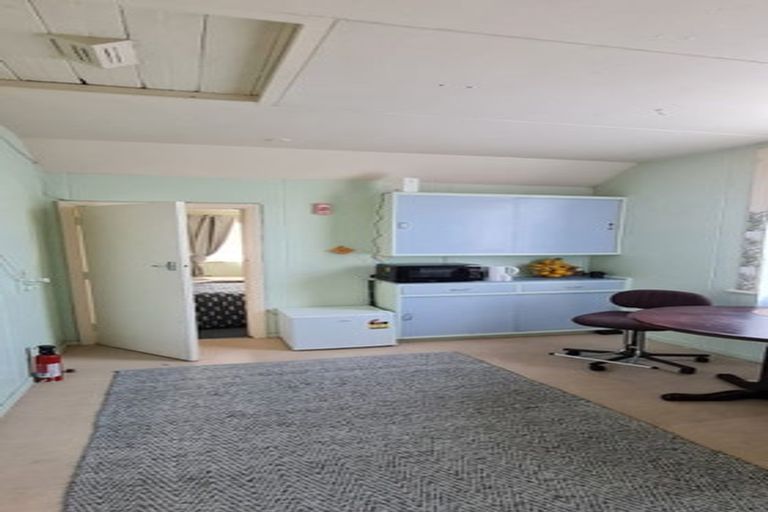 Photo of property in 6 Roxburgh Grove, Petone, Lower Hutt, 5012