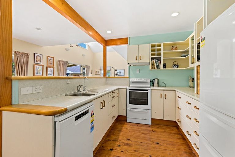 Photo of property in 8 Harbour View Road, Point Wells, Warkworth, 0986