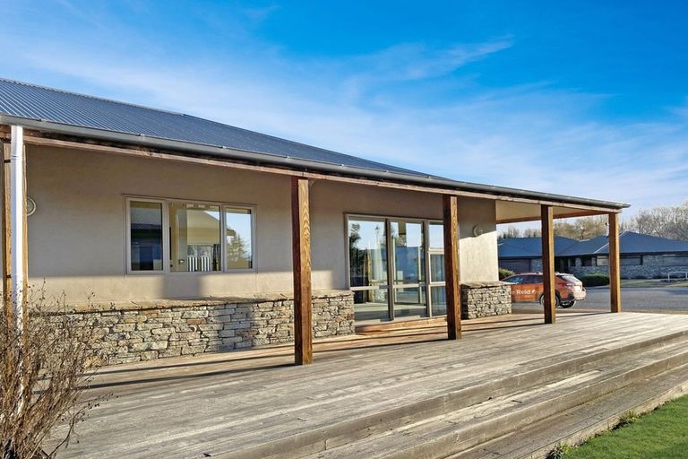 Photo of property in 17 Pinot Noir Court, Omarama, 9412