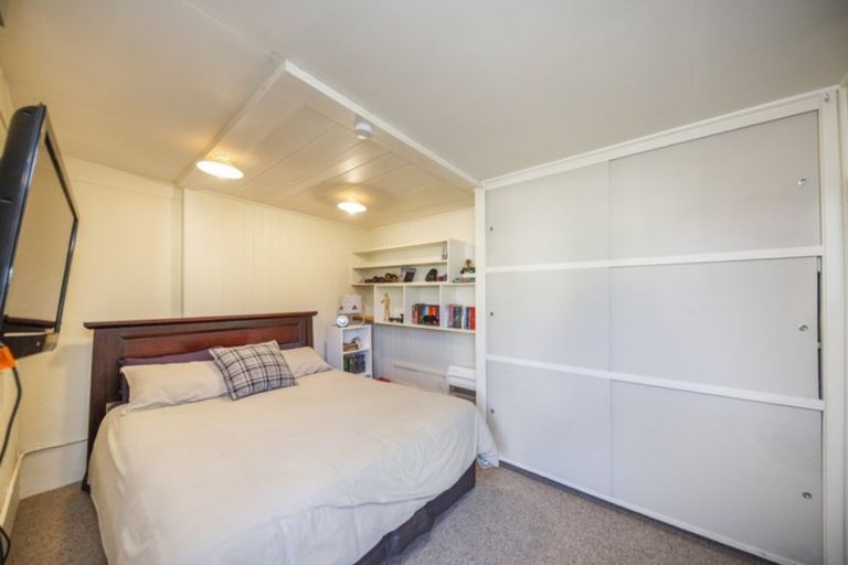 Photo of property in 395 Ruahine Street, Terrace End, Palmerston North, 4410