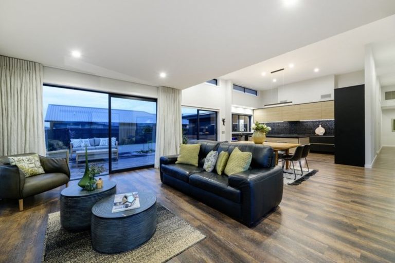 Photo of property in 2 Saint Thomas Avenue, Pyes Pa, Tauranga, 3112