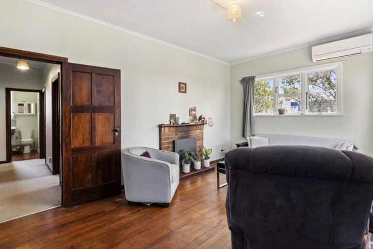 Photo of property in 325 Lake Road, Hauraki, Auckland, 0622