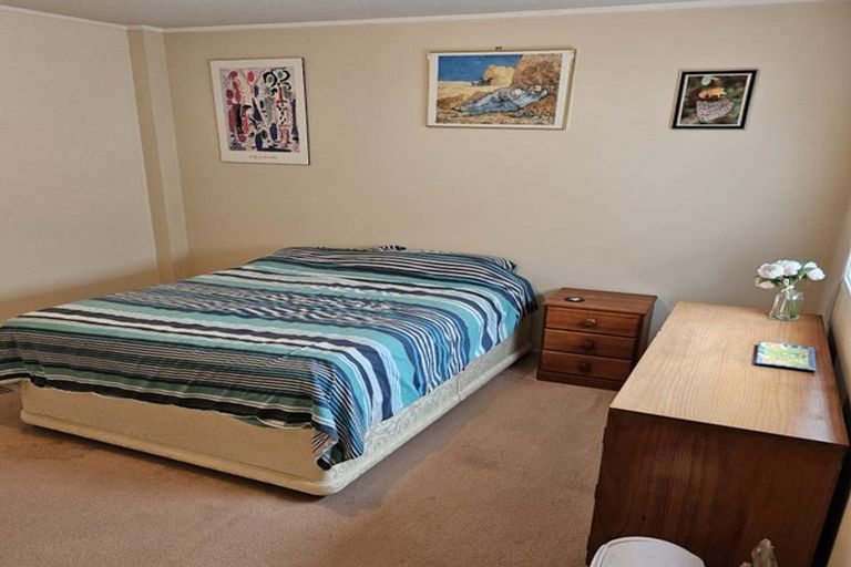 Photo of property in 24 Birman Close, Half Moon Bay, Auckland, 2012