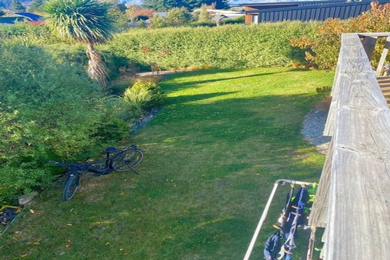 Photo of property in 12 Daniels Terrace, Wanaka, 9305