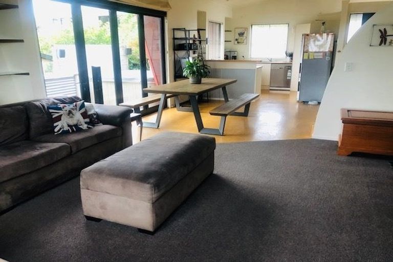 Photo of property in 5 Makora Road, Otaihanga, Paraparaumu, 5036