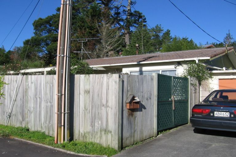 Photo of property in 1/34 Candia Road, Swanson, Auckland, 0614