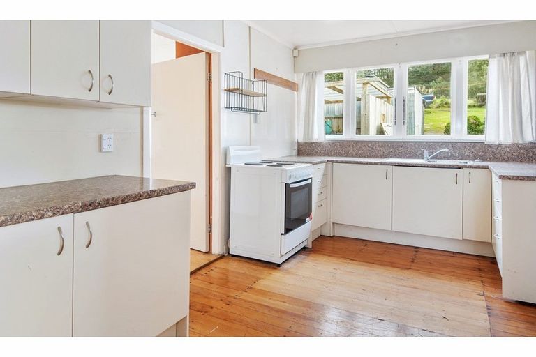 Photo of property in 137 King Street, Hikurangi, 0114