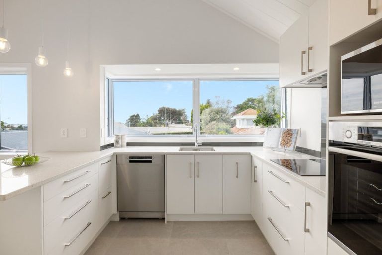 Photo of property in 8a Dysart Road, Otumoetai, Tauranga, 3110