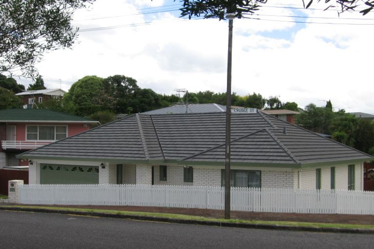 Photo of property in 22 Windermere Crescent, Blockhouse Bay, Auckland, 0600