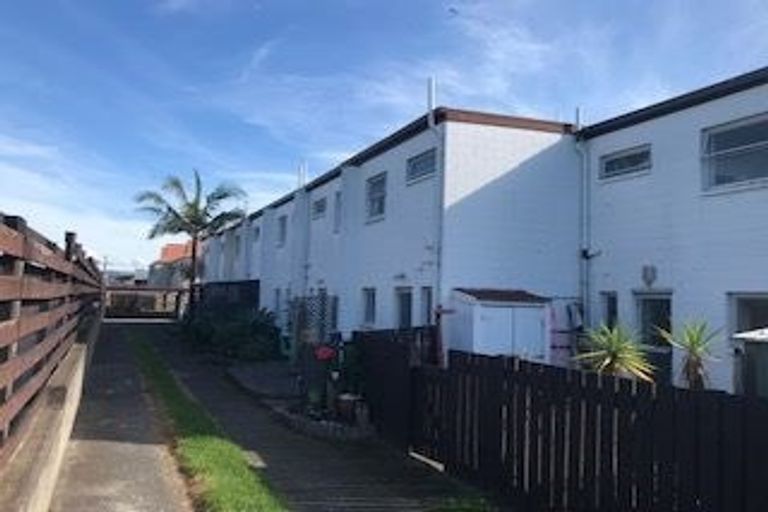 Photo of property in 2/20 Miro Street, Mount Maunganui, 3116