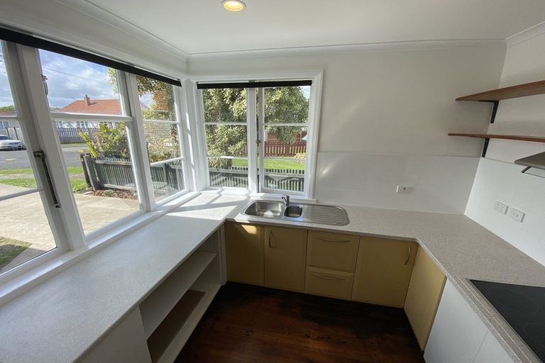 Photo of property in 70 Peat Place, Whanganui, 4500