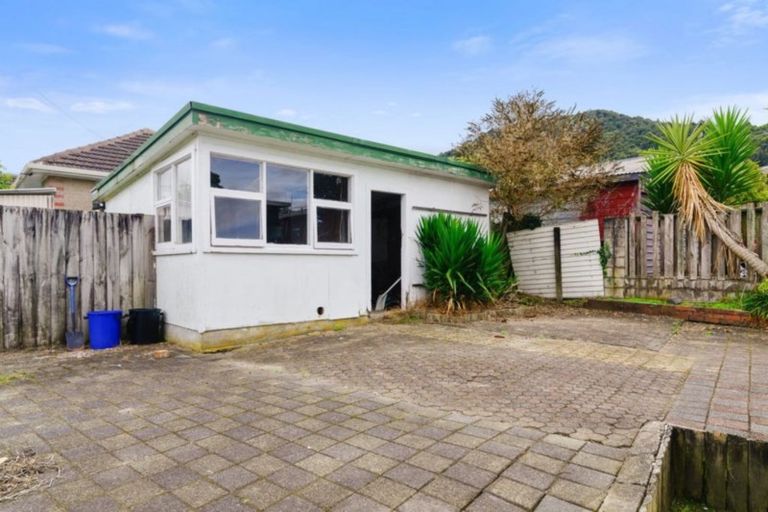 Photo of property in 2 Spencer Street, Western Heights, Rotorua, 3015