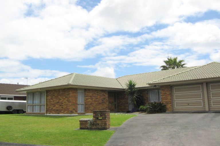 Photo of property in 3 Adios Place, Conifer Grove, Takanini, 2112