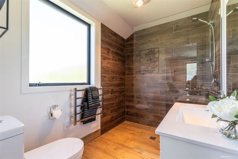 Photo of property in 2 Batsford Lane, Lower Shotover, Queenstown, 9371