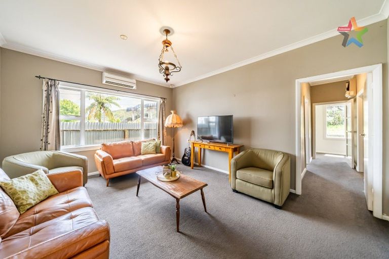 Photo of property in 8 Golf Road, Manor Park, Lower Hutt, 5019