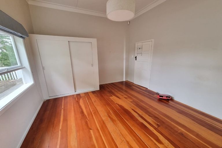 Photo of property in 17 Verbena Road, Birkdale, Auckland, 0626