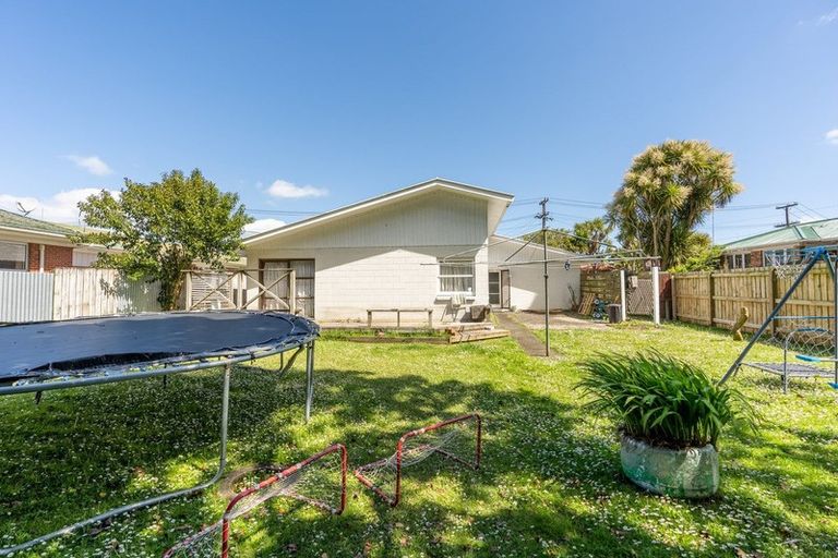 Photo of property in 19 Rosehill Drive, Rosehill, Papakura, 2113