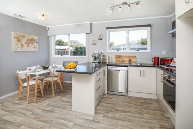 Photo of property in 11 Cypress Crescent, Pukete, Hamilton, 3200