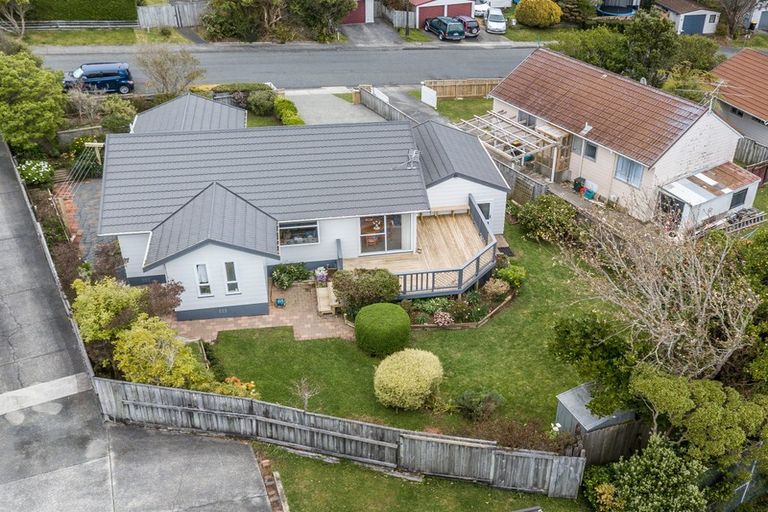 Photo of property in 29 Guadeloupe Crescent, Grenada Village, Wellington, 6037