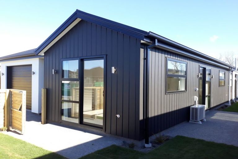 Photo of property in 11 Perendale Street, Belfast, Christchurch, 8051