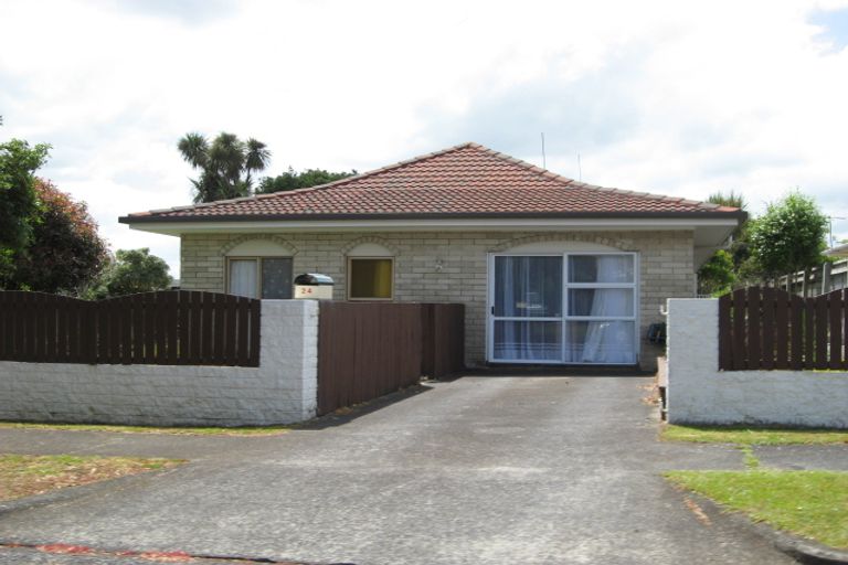 Photo of property in 24 Landscape Road, Pukekohe, 2120