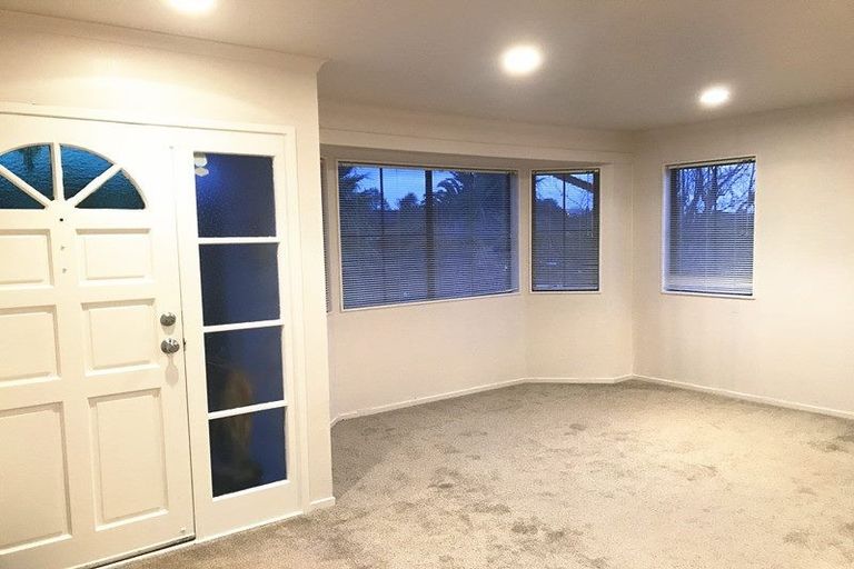 Photo of property in 48 Jandell Crescent, Bucklands Beach, Auckland, 2014