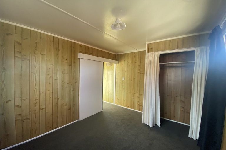 Photo of property in 14 Woodman Place, West Harbour, Auckland, 0618