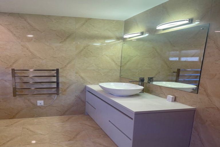 Photo of property in 94 Arran Road, Browns Bay, Auckland, 0630