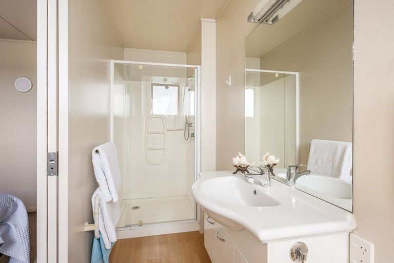 Photo of property in 8/43 Plantation Road, Wanaka, 9305