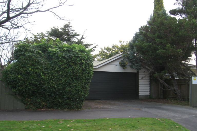 Photo of property in 32 Rangitira Avenue, Palmerston North, 4414