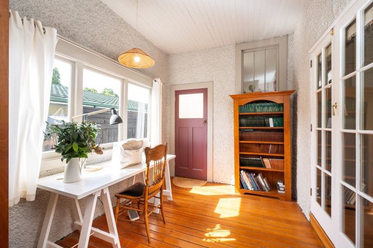 Photo of property in 210 Davis Street, Saint Leonards, Hastings, 4120