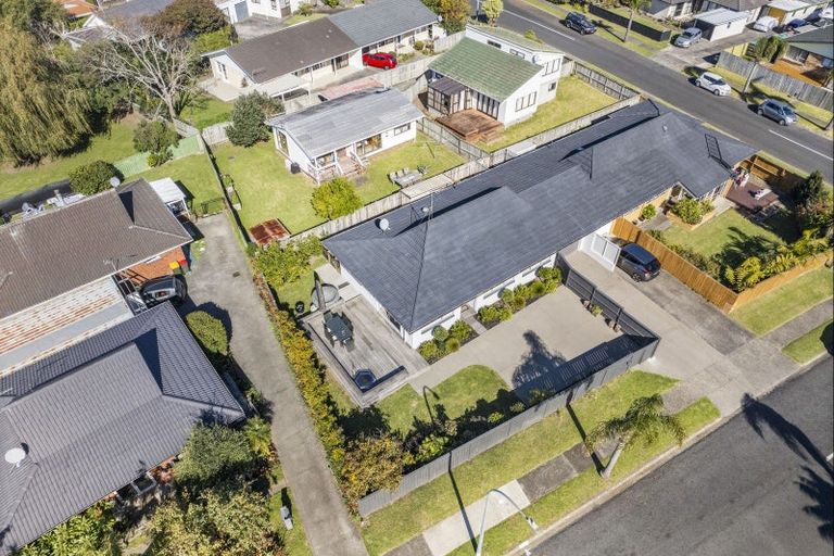 Photo of property in 1/15 Vivian Wilson Drive, Eastern Beach, Auckland, 2012