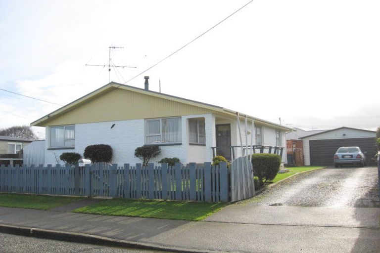 Photo of property in 76 Edinburgh Crescent, Waikiwi, Invercargill, 9810