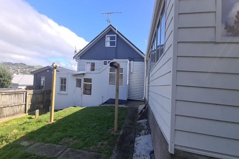 Photo of property in 8 Herewini Street, Titahi Bay, Porirua, 5022