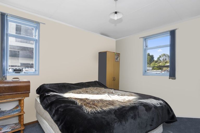 Photo of property in 5a James Cook Drive, Welcome Bay, Tauranga, 3112