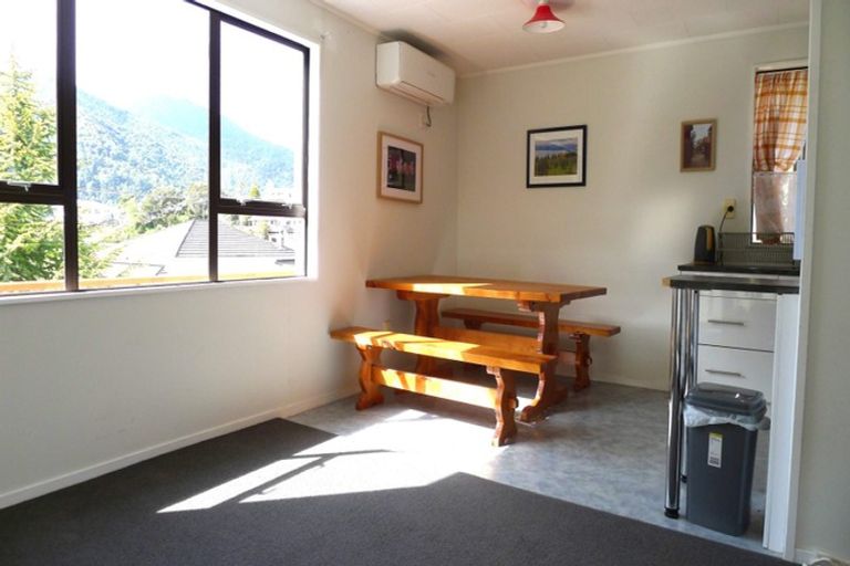 Photo of property in 38a Buller Street, Picton, 7220