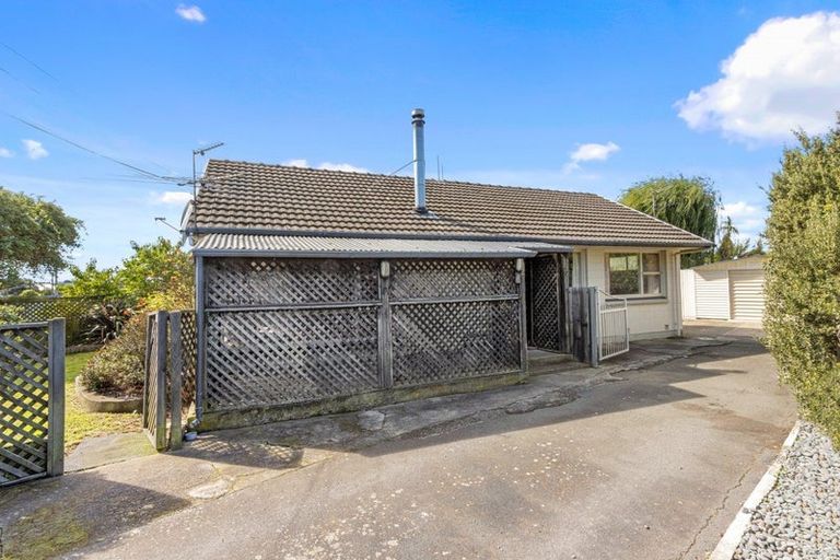 Photo of property in 4 Carisbrooke Street, Aranui, Christchurch, 8061