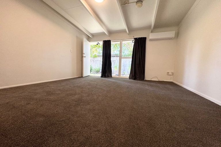 Photo of property in 2/17 Glengarry Road, Glen Eden, Auckland, 0602