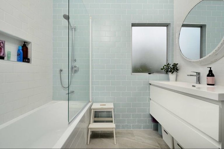 Photo of property in 3 West Harbour Drive, West Harbour, Auckland, 0618