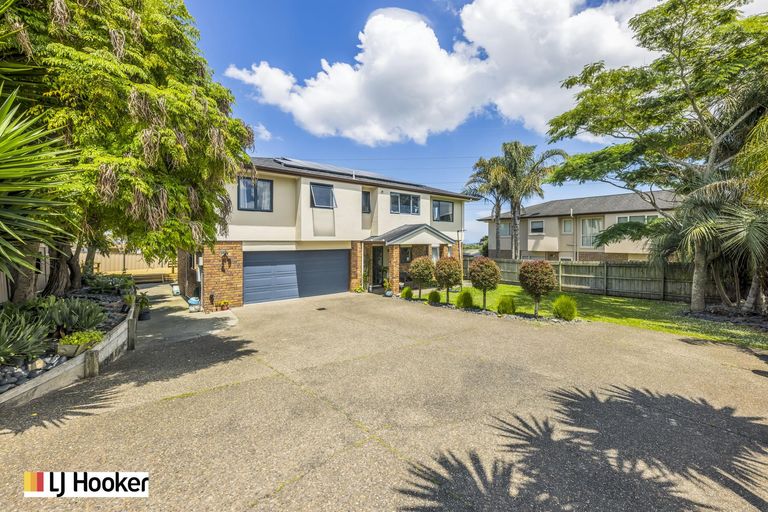 Photo of property in 200 Hill Road, The Gardens, Auckland, 2105