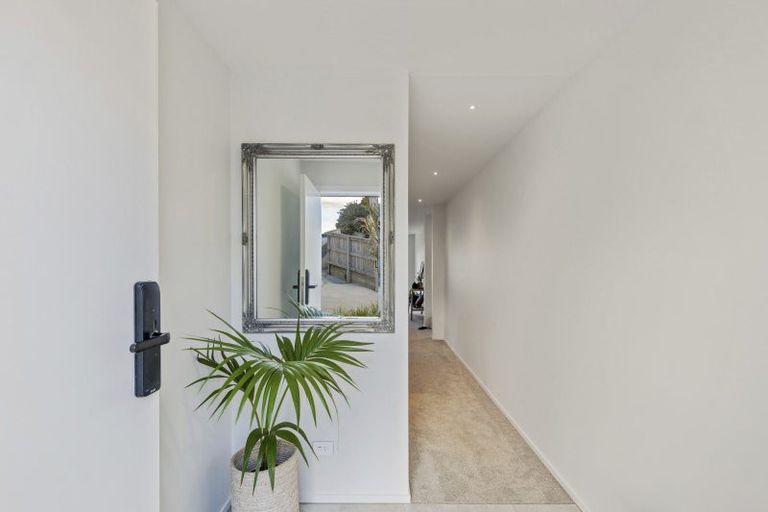 Photo of property in 199a Gill Street, Strandon, New Plymouth, 4312