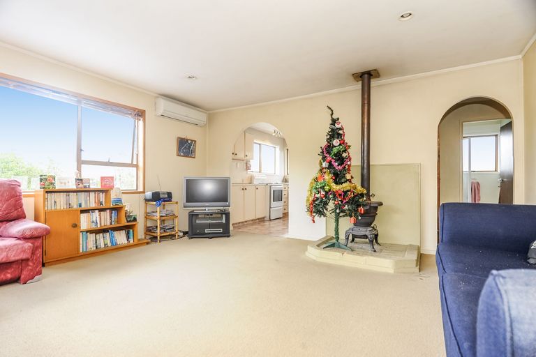 Photo of property in 1/47 Zita Maria Drive, Massey, Auckland, 0614
