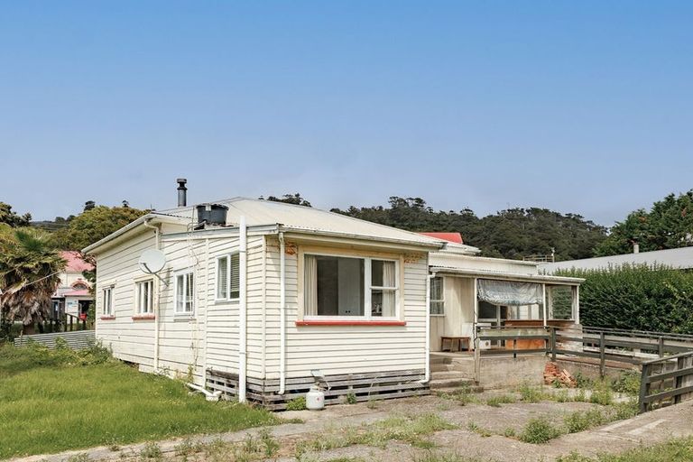 Photo of property in 27 Dole Street, Ngakawau, 7824