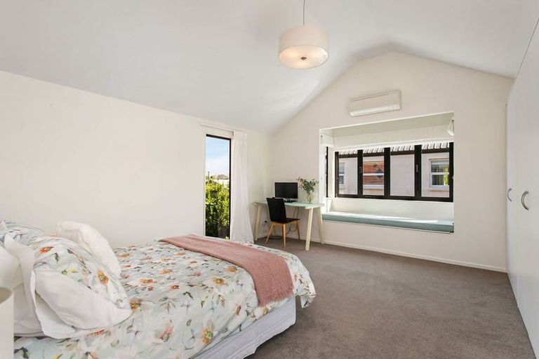 Photo of property in 89a Hawthorne Street, Strowan, Christchurch, 8052