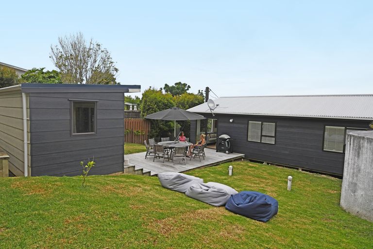 Photo of property in 3 Kendale Drive, Leigh, 0985